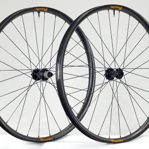 True Carbon Laufradsatz • MTB